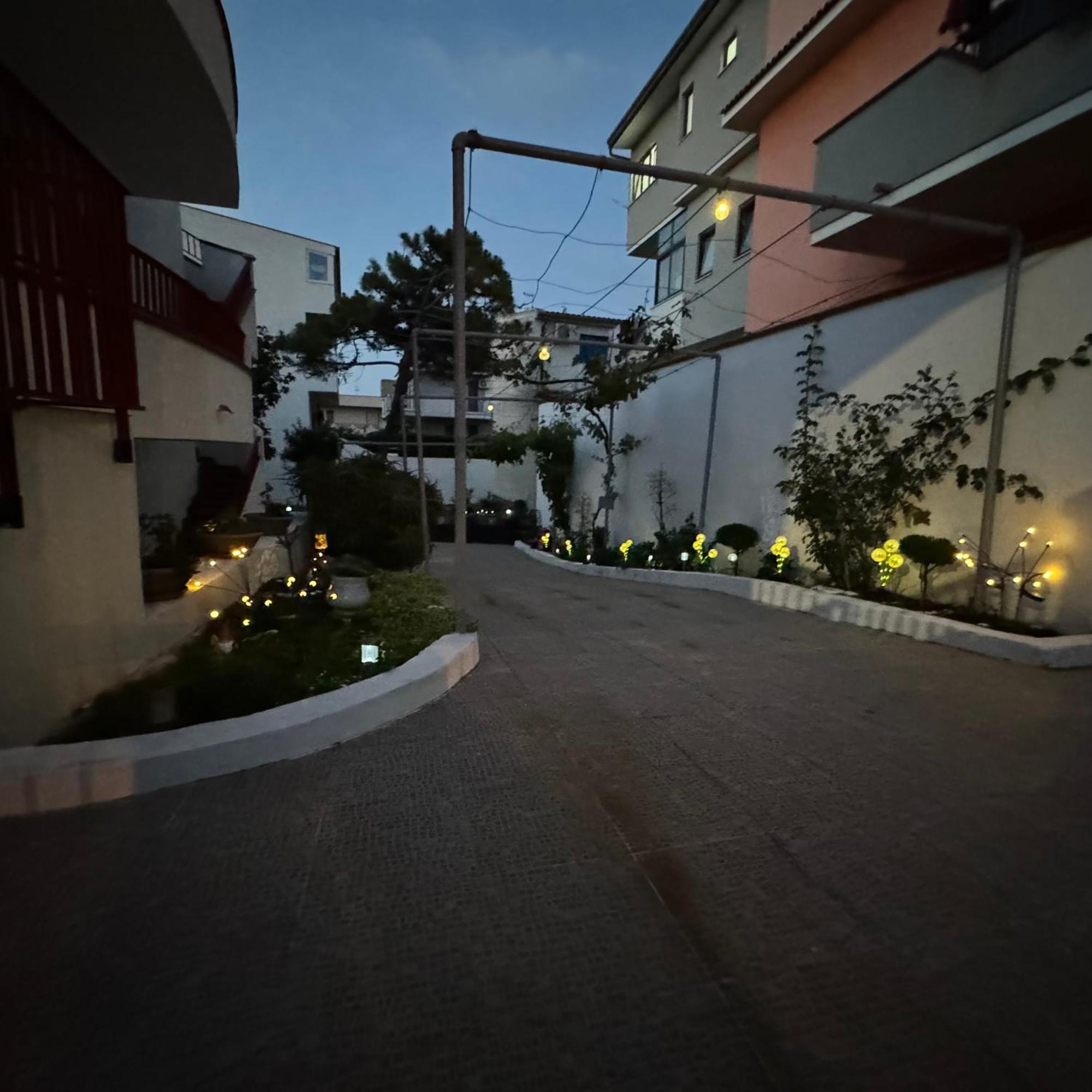 La Casa Di Wioletta Barcellona Pozzo di Gotto Exterior foto